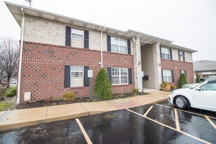 406 S Church St in St. Peters, MO - Building Photo