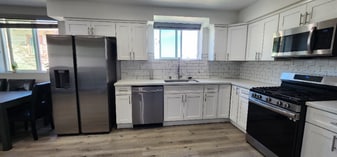 4651 W 18th St in Los Angeles, CA - Building Photo