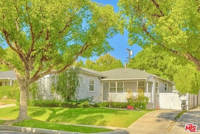 property at 2036 Hillsboro Ave