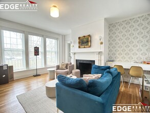 1988 Commonwealth Ave, Unit 1 in Boston, MA - Building Photo - Building Photo