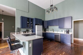 2111 Postoffice St-Unit -1 in Galveston, TX - Building Photo - Building Photo