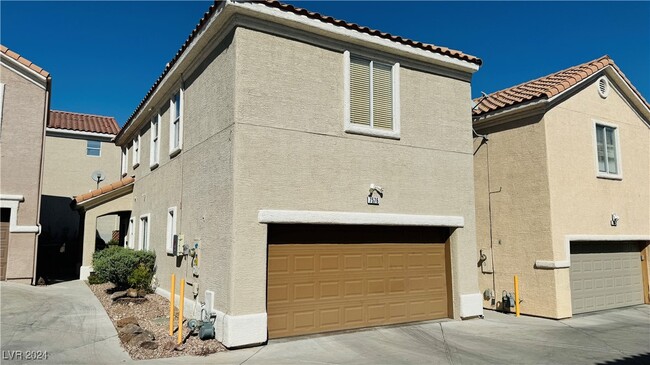 7576 Kerr Lake Ct in Las Vegas, NV - Foto de edificio - Building Photo