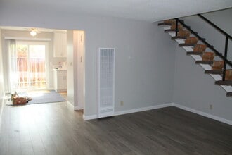 925 N Cordova St, Unit A in Burbank, CA - Foto de edificio - Building Photo