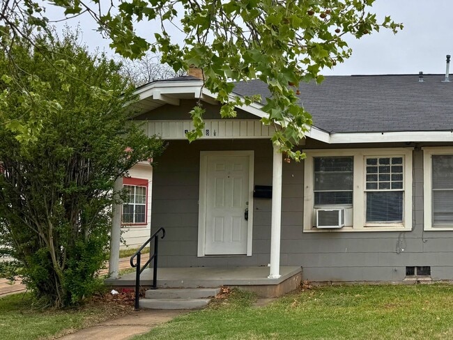 1818 Collins Ave in Wichita Falls, TX - Building Photo - Building Photo