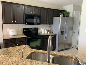 715 Sark Dr in Warner Robins, GA - Building Photo - Building Photo