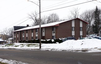 717 Highland Ave Apartamentos