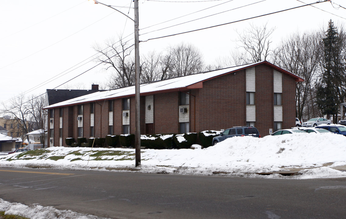 717 Highland Ave in New Castle, PA - Building Photo