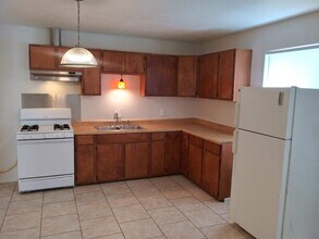 403 Ellana Claire St in San Antonio, TX - Building Photo - Building Photo