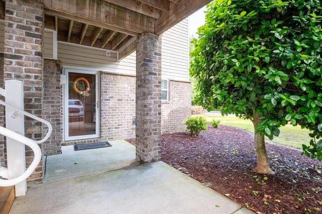 property at 4136 Vanessa Dr SE