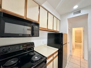 2217 San Gabriel St in Austin, TX - Building Photo - Building Photo