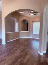 10243 W Reade Ave in Glendale, AZ - Building Photo - Building Photo