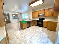 6940 Trailride Way in Citrus Heights, CA - Foto de edificio - Building Photo