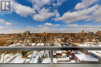 580 Christie St in Toronto, ON - Building Photo - Building Photo