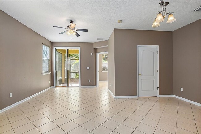 6186 Bartram Village Dr in Jacksonville, FL - Building Photo - Building Photo