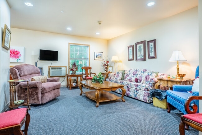 Prestwick Senior Living in Galena, IL - Building Photo - Interior Photo