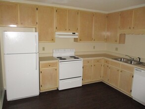 210 Starksville Ave in Leesburg, GA - Building Photo - Building Photo