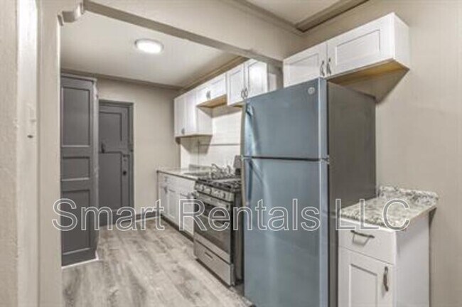 807 Clara Ave in St. Louis, MO - Foto de edificio - Building Photo