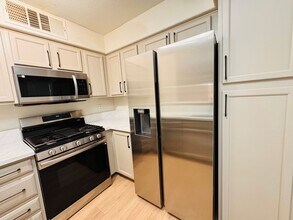 3047 Casey Dr in Las Vegas, NV - Building Photo - Building Photo