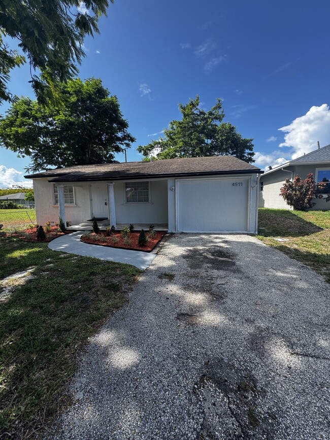 property at 4577 Clinton Blvd