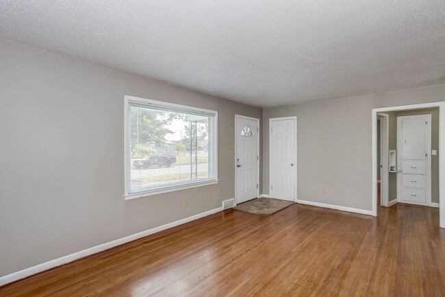 309 N Mt Carmel St in Wichita, KS - Building Photo - Building Photo