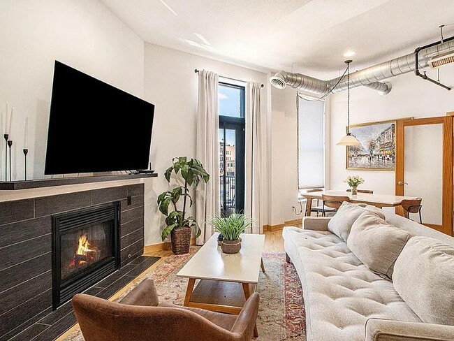 property at 222 N Kalamazoo Mall