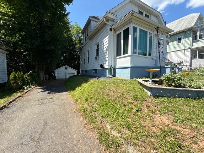 72 Paul St, Unit 2