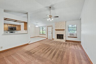 1112 York Castle Dr in Pflugerville, TX - Building Photo - Building Photo