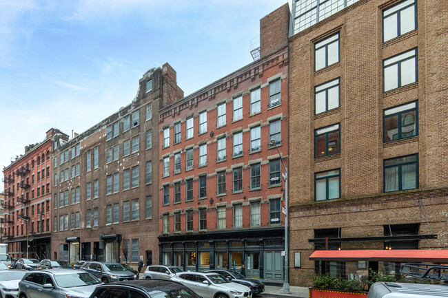 64 North Moore St in New York, NY - Foto de edificio - Building Photo