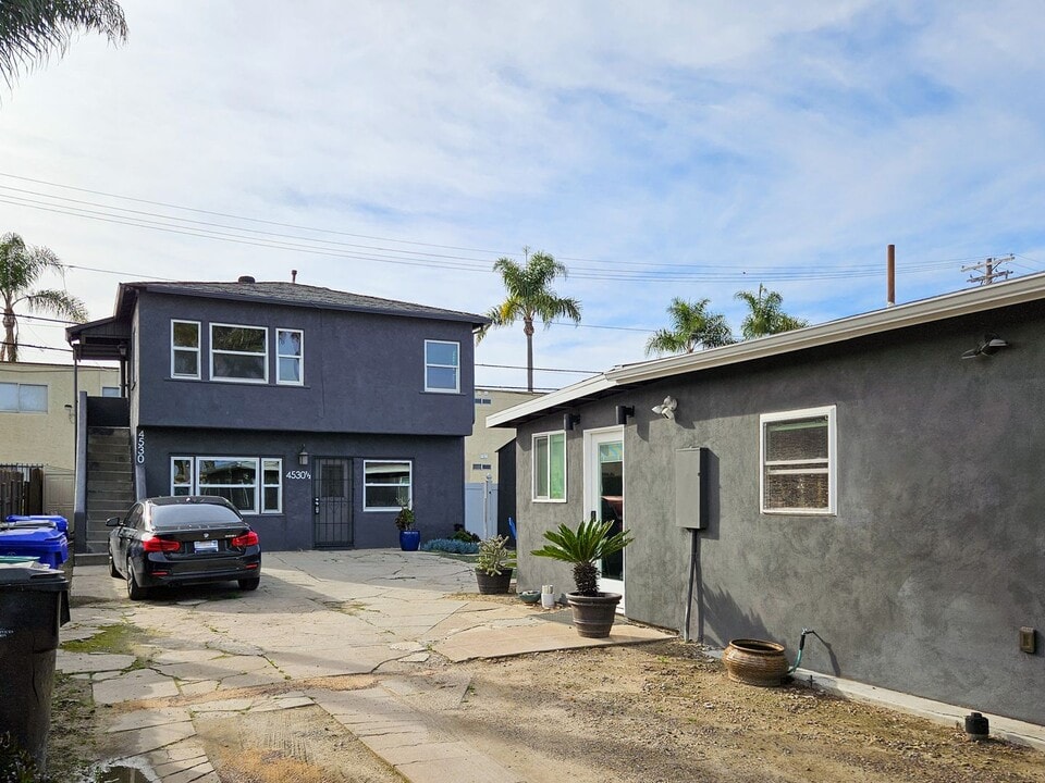 4530 32nd St-Unit -Upstairs in San Diego, CA - Building Photo