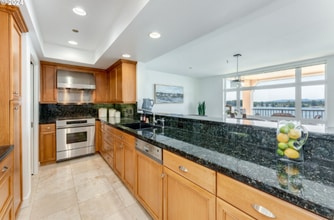 2015 SE Columbia River Dr in Vancouver, WA - Building Photo - Building Photo