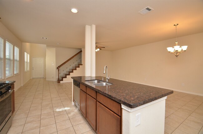 8335 Columbia Forest Dr in Houston, TX - Building Photo - Building Photo