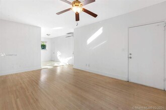1198 Marseille Dr-Unit -4 in Miami Beach, FL - Building Photo - Building Photo