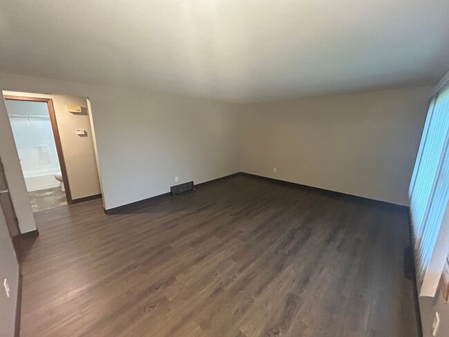 703-705 Woodbine Dr in Merrill, WI - Building Photo - Building Photo