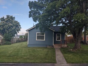 2529 Toledo St in Bellingham, WA - Building Photo - Building Photo