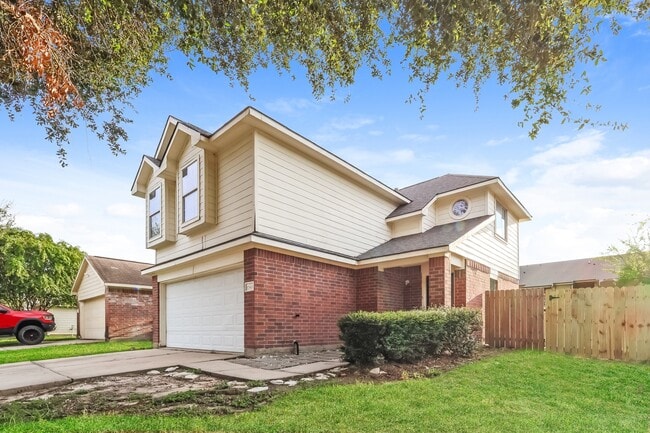 property at 17919 Greenbriar Park