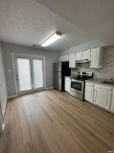 648 E Sherwood Hills Dr in Bloomington, IN - Foto de edificio - Building Photo