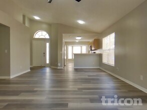 647 Whitetail Loop in Apopka, FL - Foto de edificio - Building Photo