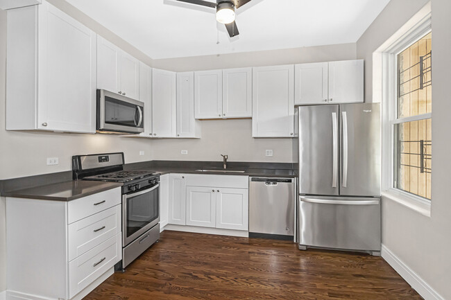 1341 W Foster Ave, Unit 1