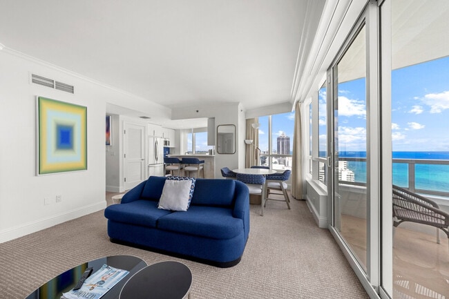 4343 Collins Ave