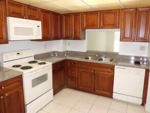 8720 Shadow Wood Blvd, Unit 502 in Coral Springs, FL - Building Photo - Building Photo