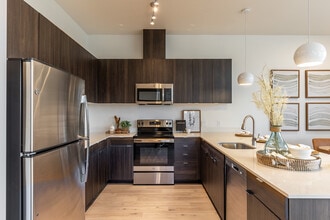 The Banks in Albany, OR - Building Photo - Interior Photo