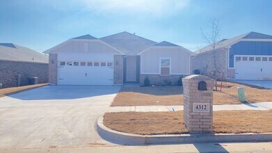 4312 NE 123rd St in Edmond, OK - Building Photo - Building Photo