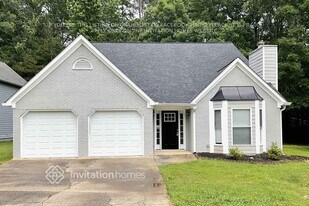 1446 Chapel Hill Ln SW in Marietta, GA - Building Photo