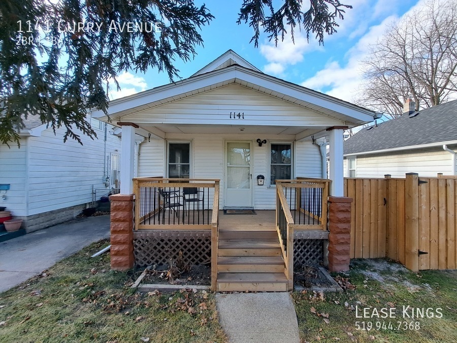 2 Bed 1 Bath Single Family Home w Off Stre in Windsor, ON - Building Photo