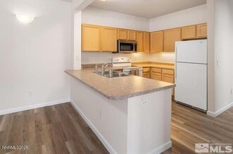 200 Talus Way, Unit 524 in Reno, NV - Building Photo - Building Photo