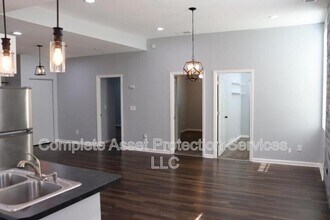 7302 W Taft St in Merrillville, IN - Building Photo - Building Photo