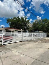 2467 NW 95th Terrace in Miami, FL - Building Photo - Building Photo