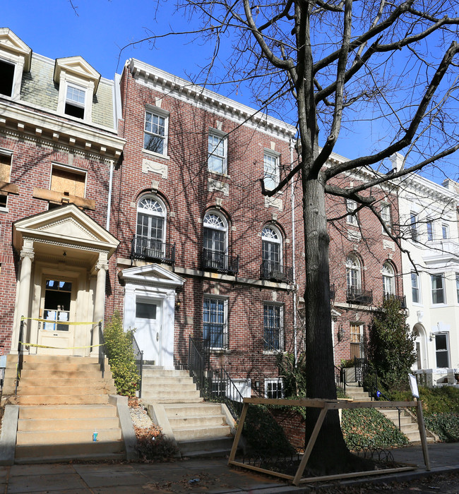 1831 Wyoming Ave NW in Washington, DC - Building Photo - Building Photo