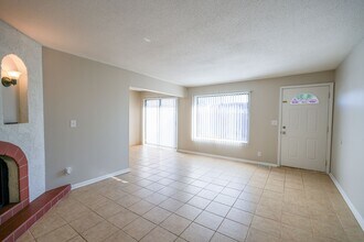 8356 Paso Del Norte Ct in Indianapolis, IN - Building Photo - Building Photo