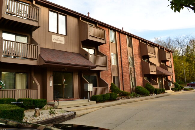 430 Woodside Trail, Unit 18 in Decatur, IL - Building Photo - Building Photo